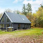 6 Person In Hovborg-by Traum Hovborg